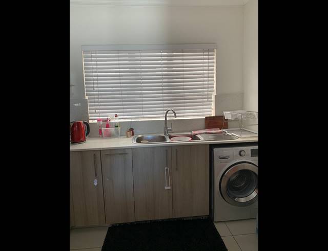 3 BEDROOM DUPLEX TO LET IN TOWNSEND ESTATE
